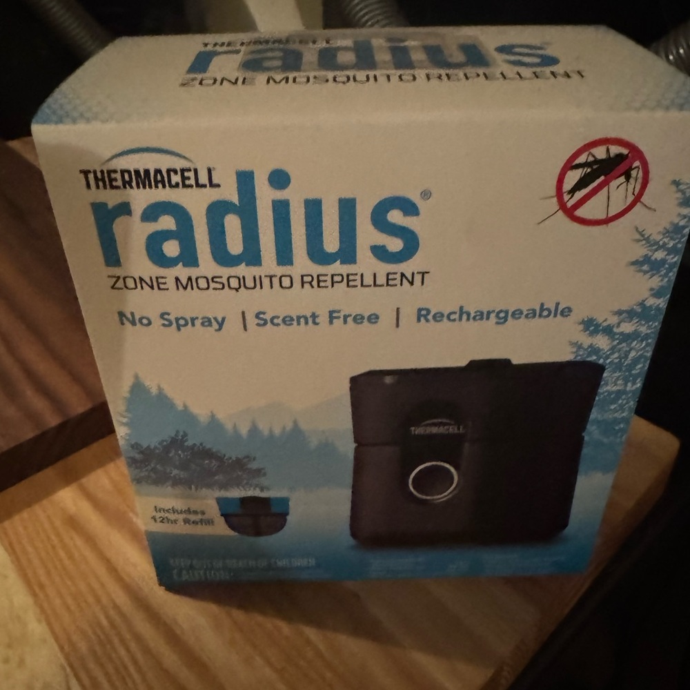 New Thermacell Radius Zone Mosquito Repellent - Black/Blue Packaging